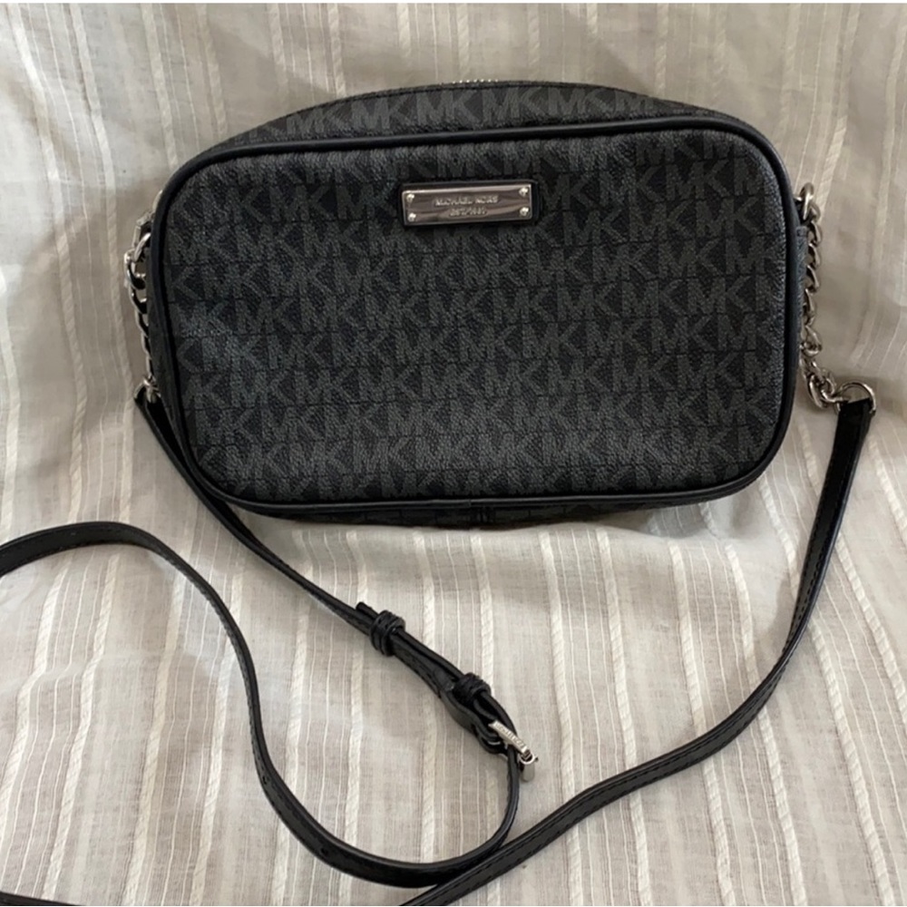 Michael Kors crossbody purse